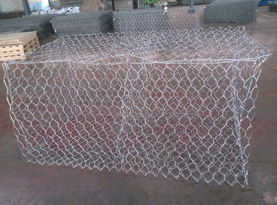 Tray + Plastic Film Gabion hek systeem gegalvaniseerde stenen mand kooien