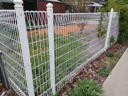 Kwaliteit  Triangle Black Steel Bending Roll Top Fence Hot Dipped Galvanized Fabriek