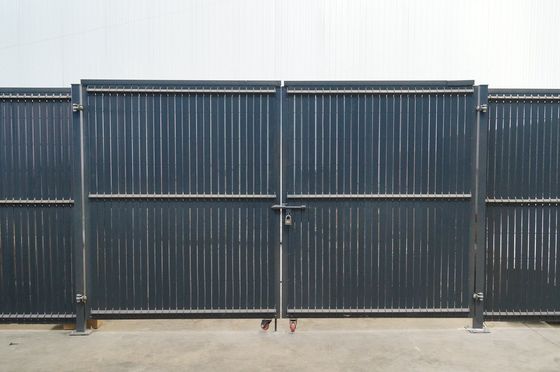 Kwaliteit  1.5m Two Leaf Double Metal Garden Fence Gate Hot Dipped Galvanize Fabriek