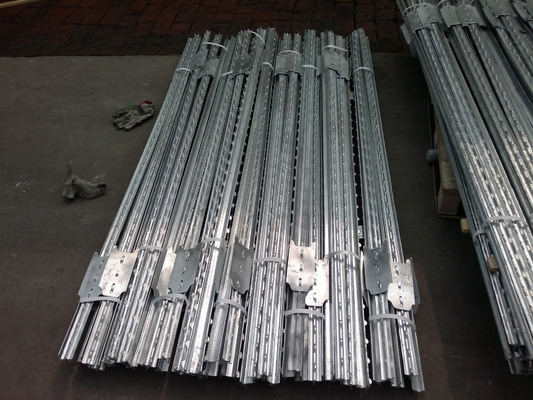 30*30*3 mm Beslagen Tpost Hete Ondergedompelde Gegalvaniseerde 0.95lb/Ft