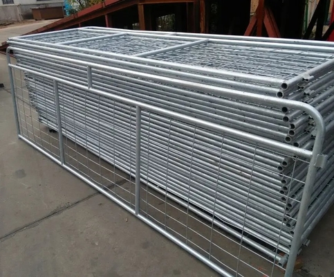 Met een laag bedekt pvc galvaniseerde 12ft de Comités van het Metaalvee Op zwaar werk berekend Metaal om Pen Cattle Corral Livestock Farm-de Omheining van de Paardyard