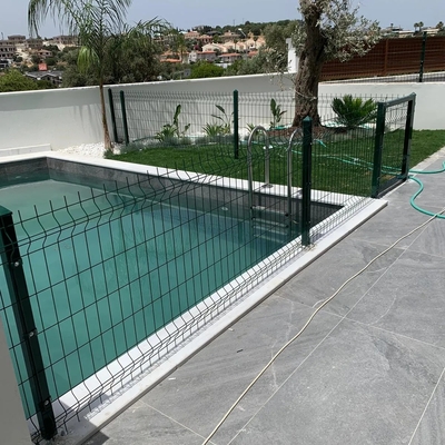 China Kleurrijke 3D Home Decoratieve Zwarte Kromme Gelast Draad Maas Tuin hek Beveiliging gegalvaniseerd PVC bedekt Maas hek Cl