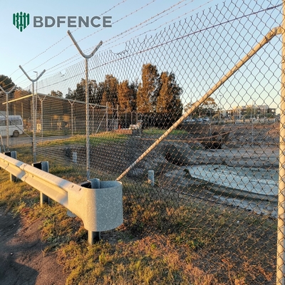 6ft Hoogte Diamant Mesh Chain Link hek Ideaal voor groene tuin boerderij Vierkant Post Type
