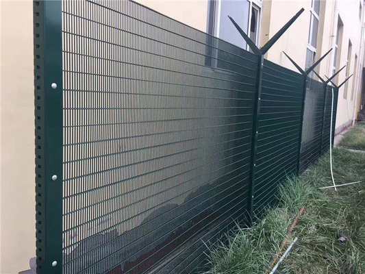 Gegalvaniseerde gespannen poeder gecoate draadnet Buitenste omheining Veiligheids hek 358 Anti klim hek paneel