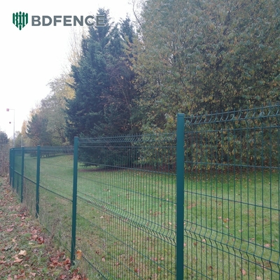 Home Outdoor Tuin Metalen driehoek Buig Pvc bedekt 3d gebogen gaas hek hek