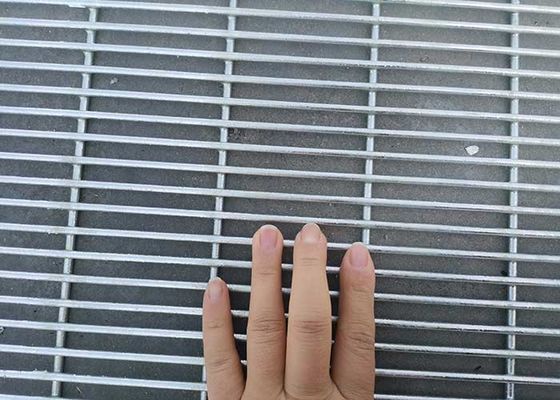 Beveiligingsgrens met 76*25 mm openingsgrootte en poederbedekte oppervlaktebehandeling Anti-klimontwerp