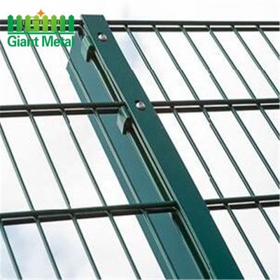3.0mm 6ft Hoogte Dubbele Draad Mesh Fencing 55x200mm Gelaste Landbouwbedrijfveiligheid