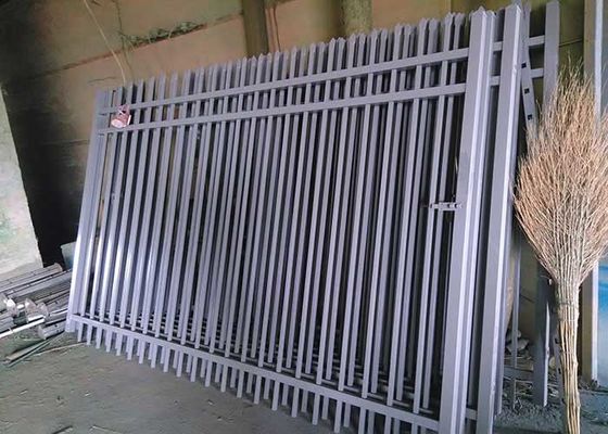 Tuin staal hek gegalvaniseerd zwarte speer top buisvormige stalen panelen 1,8 * 2,4m