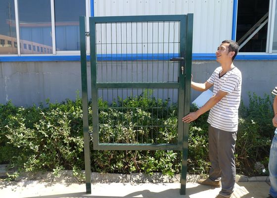 De donkergroene Poeder Met een laag bedekte W1.8m-Omheining Gate van de Metaaltuin