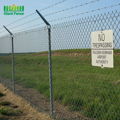 Sportengrond Gegalvaniseerde Q195 2.0mm de Draad Mesh Fencing van de Kettingsverbinding 1.8m Hoogte