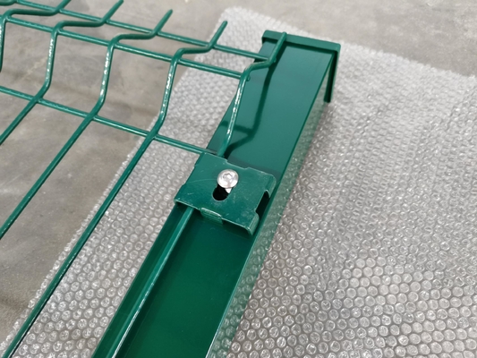 5mm 55*200mm boog de Vierkante Post Gelaste Draadomheining For Construction