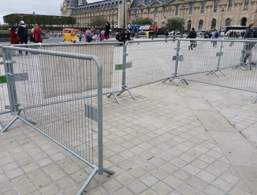 Plastic Galvanized Steel Aluminium Crowd Control Barricade Fence Mobiele Opvouwbare Veiligheid Voetgangersbarrière Event Concert